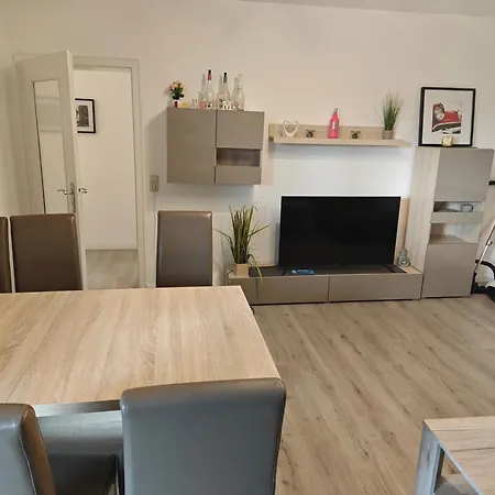 Work And Iam 90 Qm 3 Schlafzimmer 7 Betten Mit Balkon Und Kraftraum * 플레텐베르크