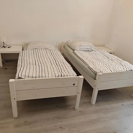 Work And Iam 90 Qm 3 Schlafzimmer 7 Betten Mit Balkon Und Kraftraum * 플레텐베르크