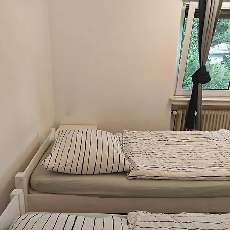 Work And Iam 90 Qm 3 Schlafzimmer 7 Betten Mit Balkon Und Kraftraum * 플레텐베르크