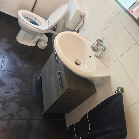 Work And Iam 90 Qm 3 Schlafzimmer 7 Betten Mit Balkon Und Kraftraum 플레텐베르크