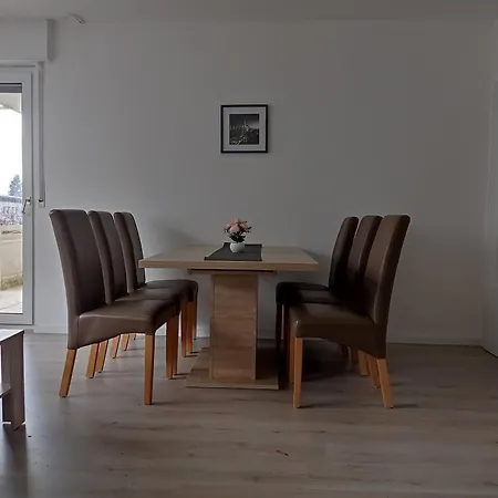 아파트 Work And Iam 90 Qm 3 Schlafzimmer 7 Betten Mit Balkon Und Kraftraum