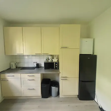 Lejlighed Work And Iam 90 Qm 3 Schlafzimmer 7 Betten Mit Balkon Und Kraftraum *
