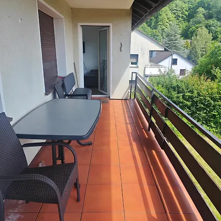 Work And Iam 90 Qm 3 Schlafzimmer 7 Betten Mit Balkon Und Kraftraum * 플레텐베르크