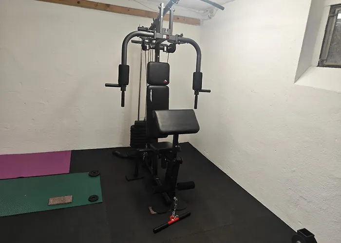 Lejlighed Work And Iam 90 Qm 3 Schlafzimmer 7 Betten Mit Balkon Und Kraftraum