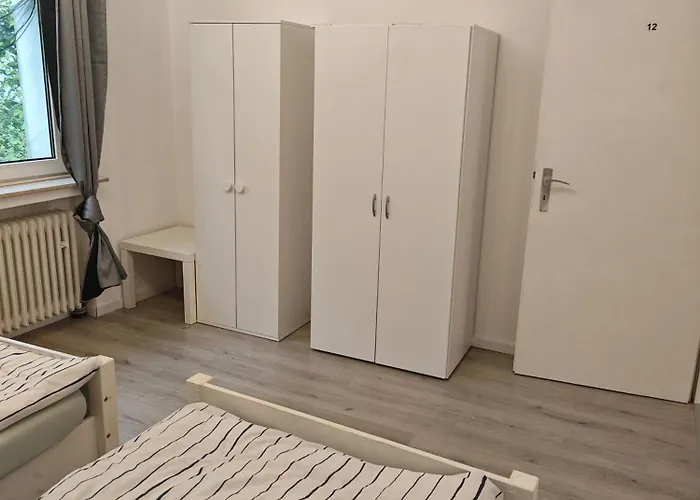 Work And Iam 90 Qm 3 Schlafzimmer 7 Betten Mit Balkon Und Kraftraum Lejlighed Plettenberg