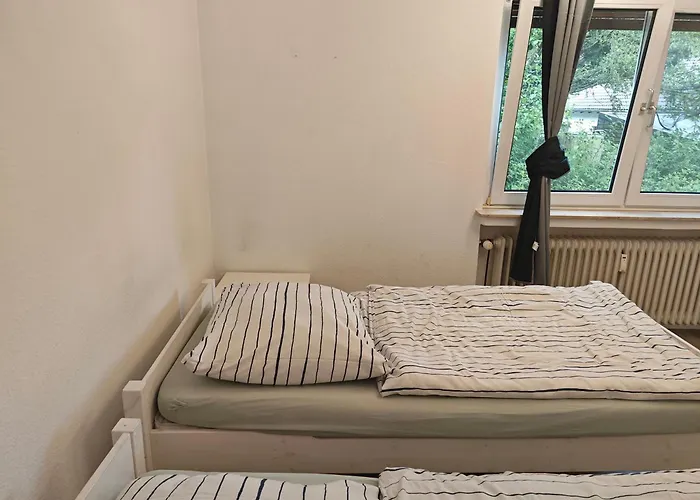 Work And Iam 90 Qm 3 Schlafzimmer 7 Betten Mit Balkon Und Kraftraum * Plettenberg